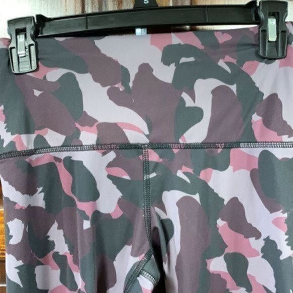 Noli Purple camouflage print Leggings Size Small - Picture 7 of 11